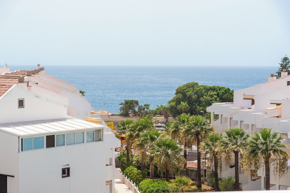 PALOMA BEACH APARTMENTS 3/57