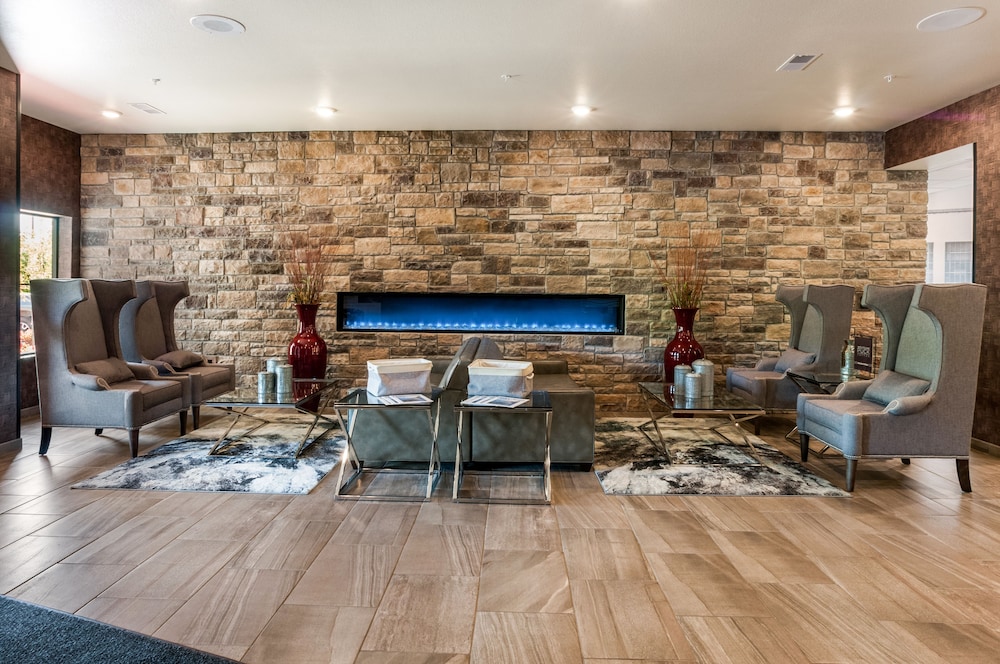 Cobblestone Hotel & Suites - Appleton International Airport 39/62