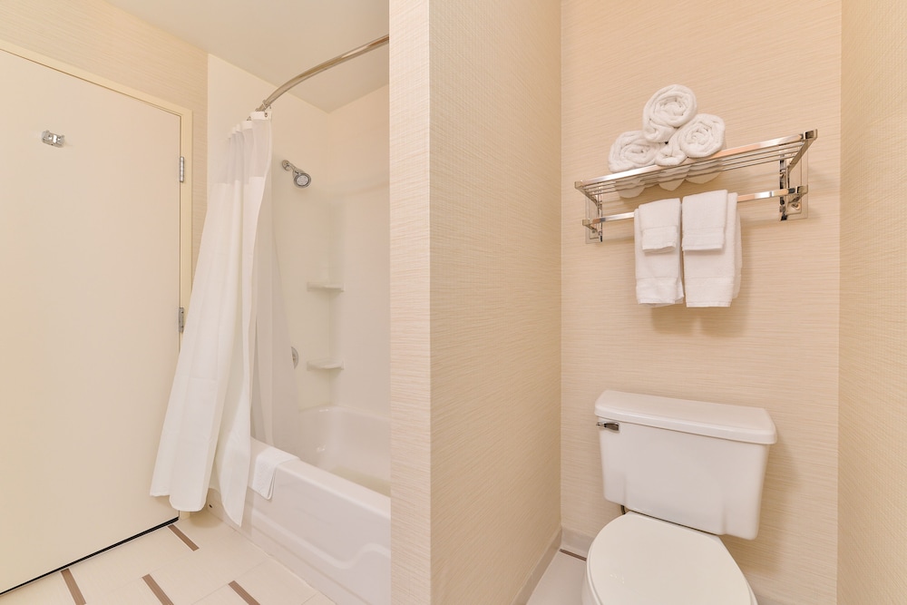 Fairfield Inn Suites Nashville Smyrna 48/50