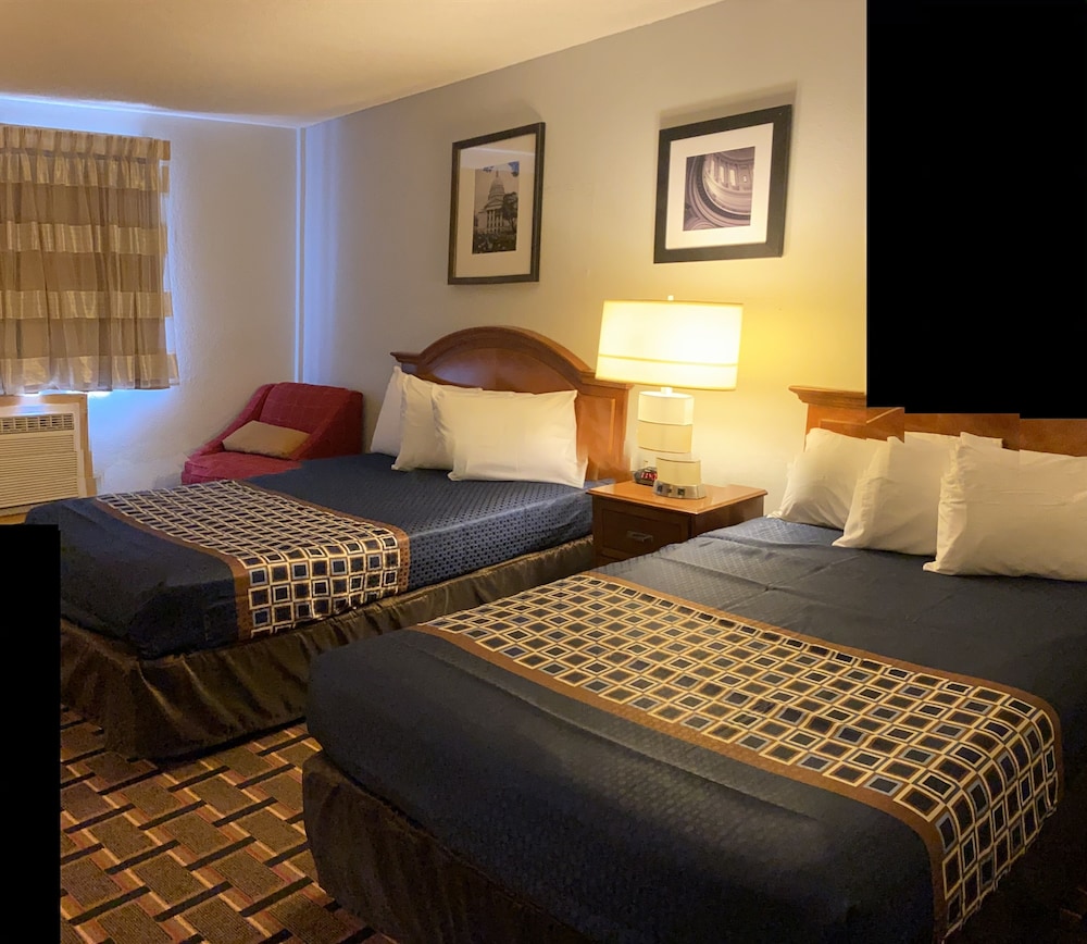 Le Mars Inn & Suites 11/42