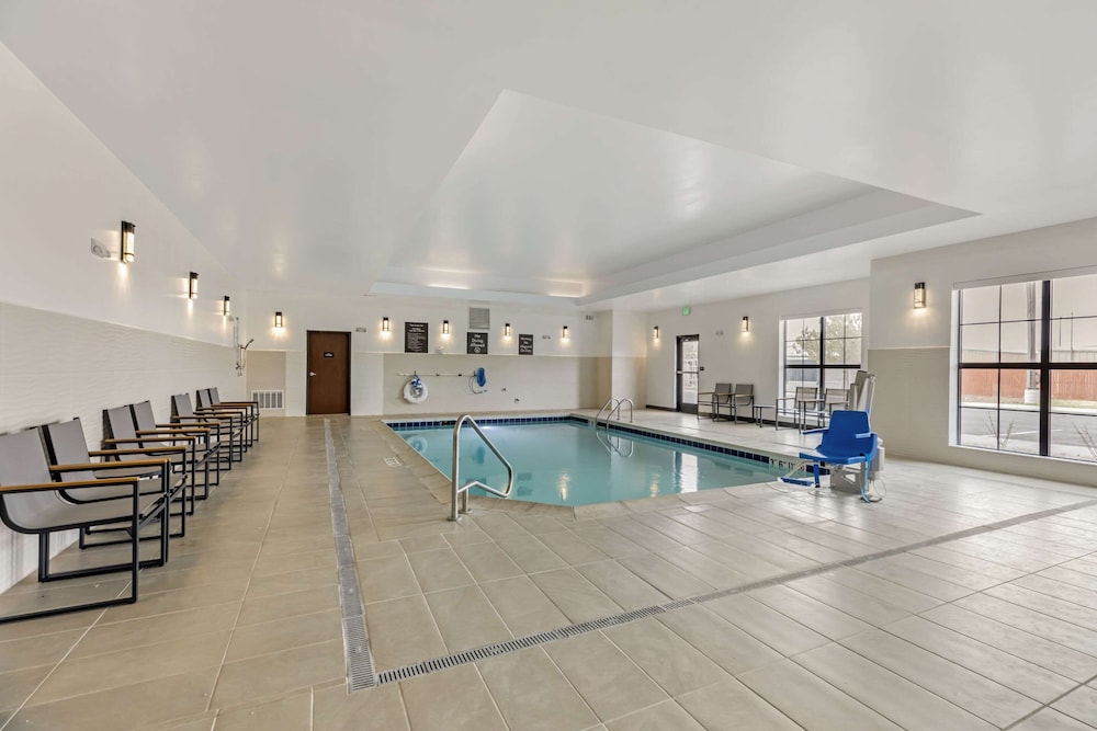Comfort Suites Cheyenne, WY 12/26