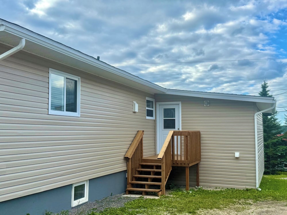 Stay in Gros Morne 2/50
