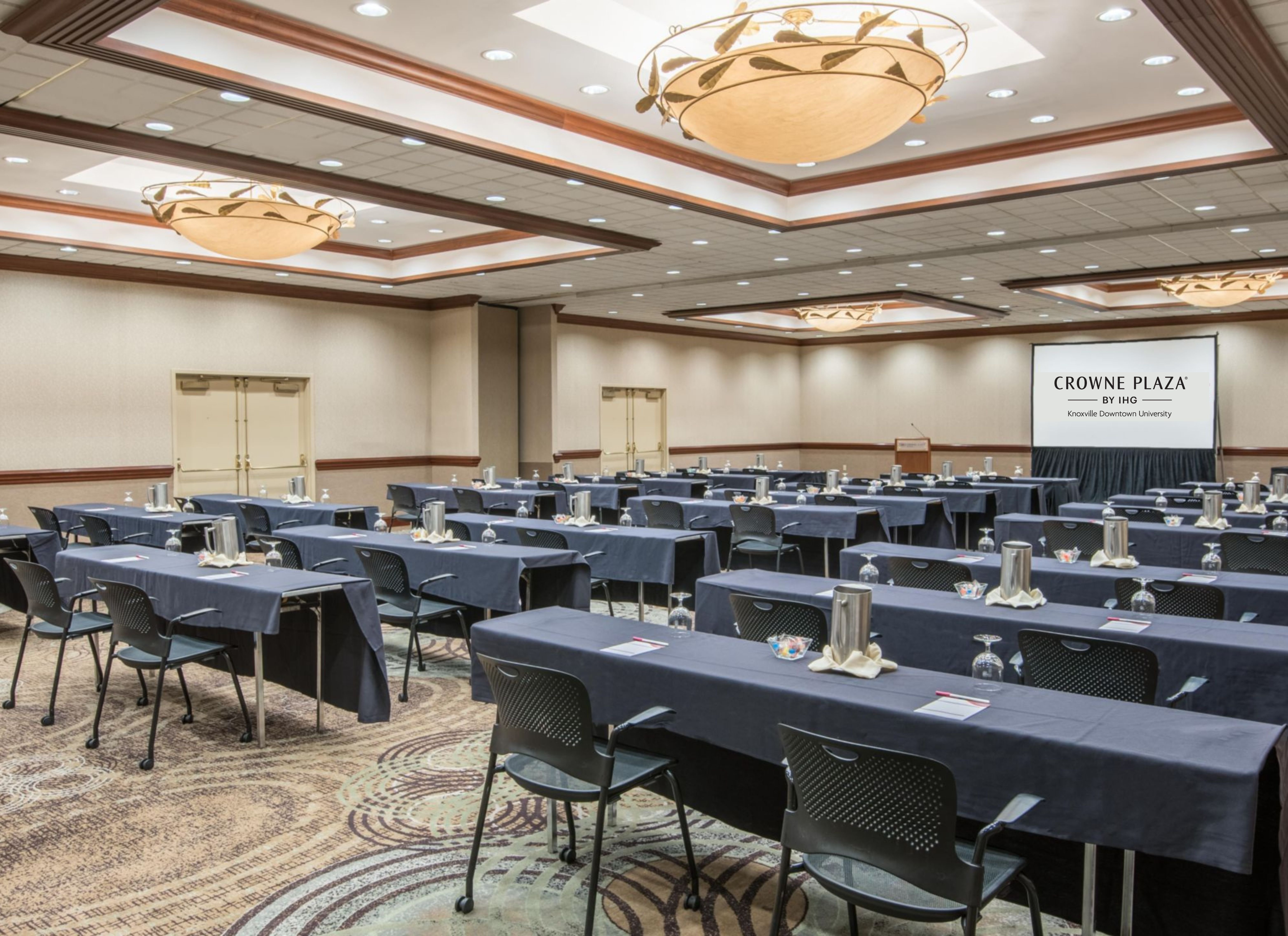 Crowne Plaza Hotel Knoxville Downtown University 67/81