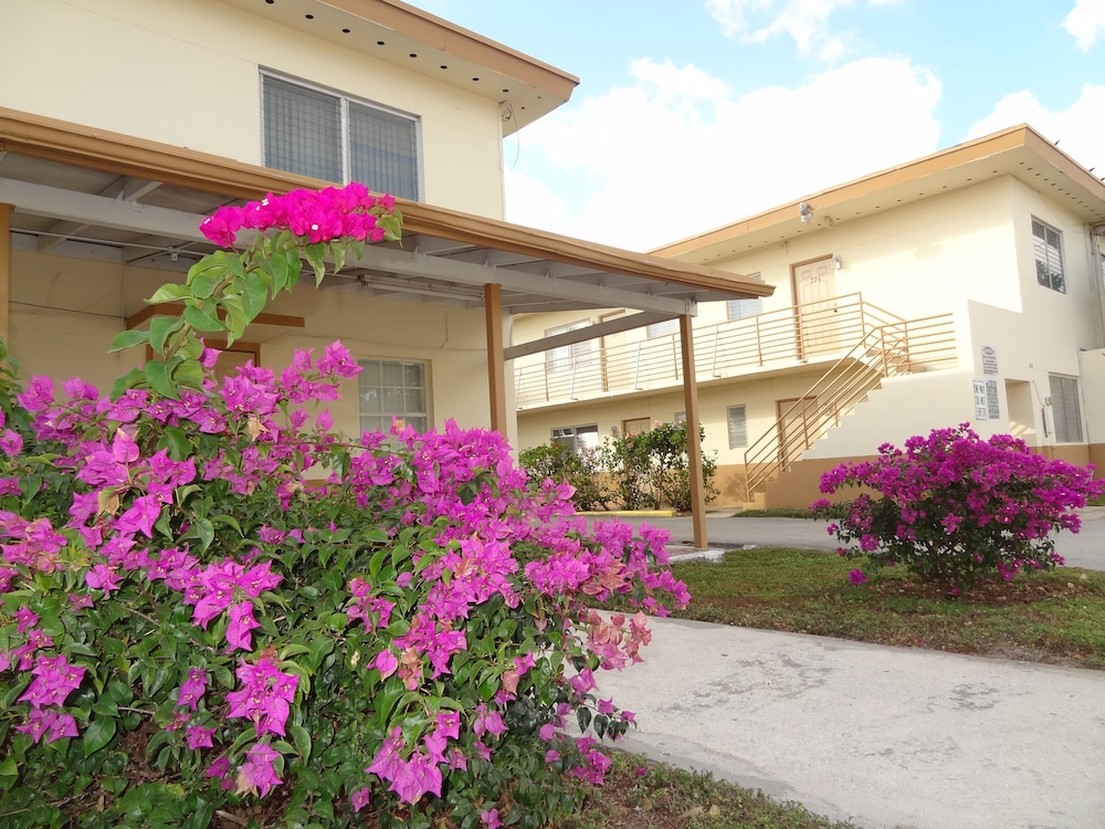 Parkway Inn Airport Motel 47/56