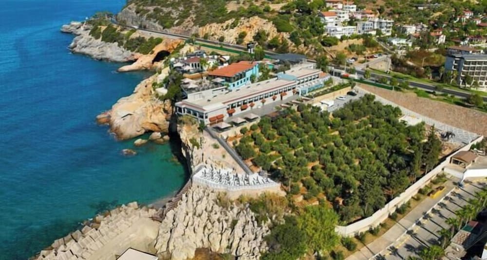 Ada Port Hotel 57/66