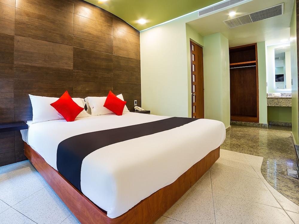 Capital O Hotel Verona 10/48