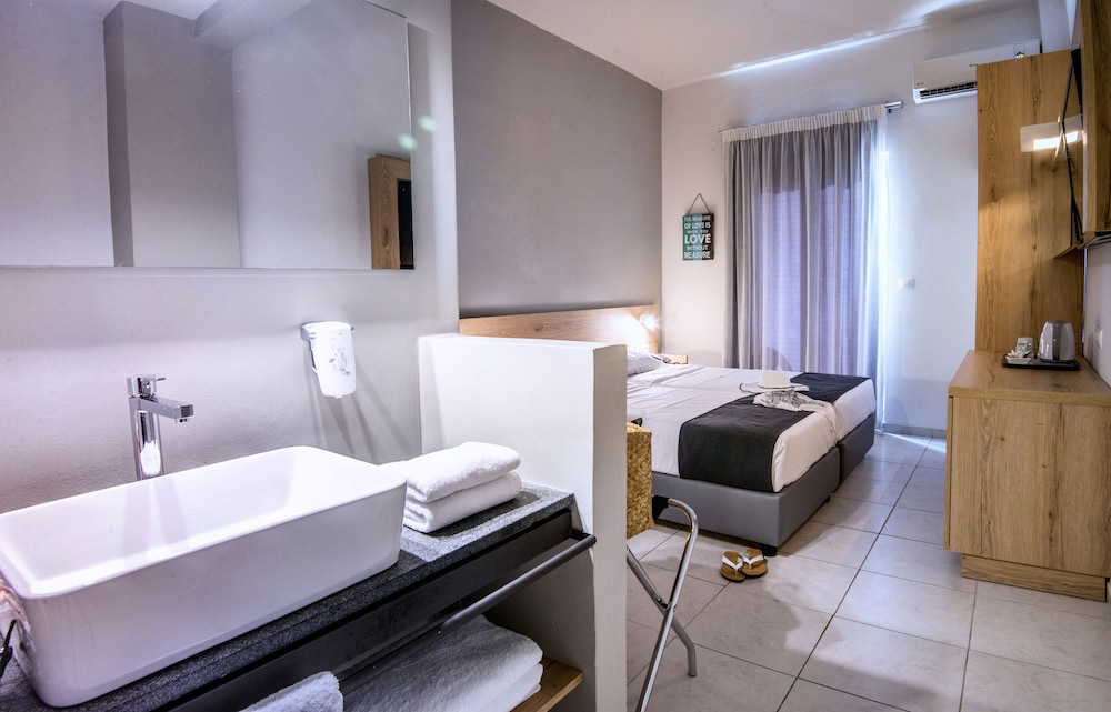 Zeus Hotels Neptuno Beach 36/69