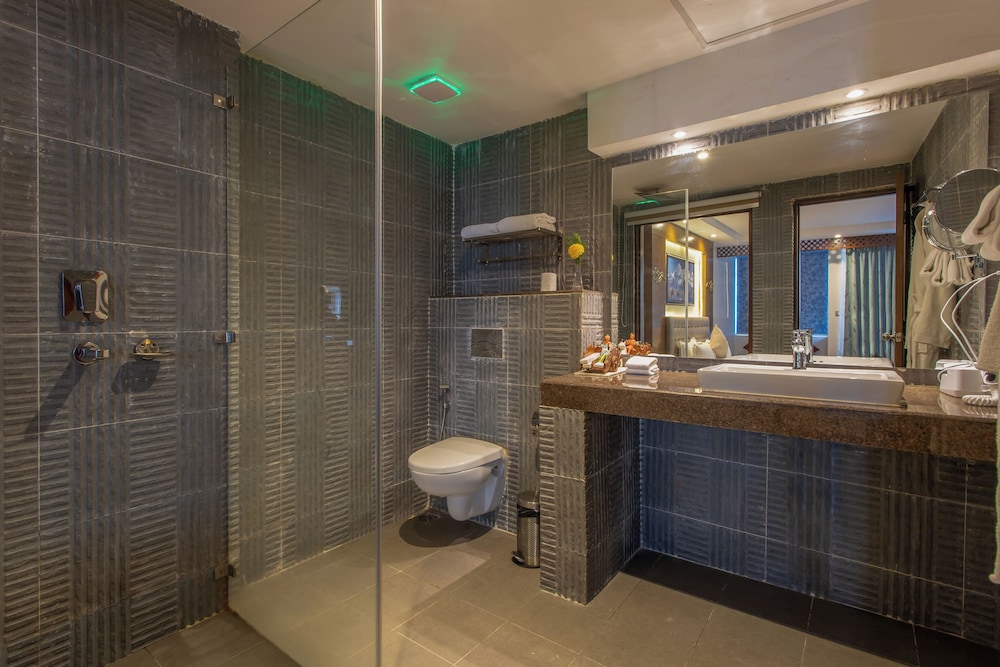 Hotel Sarathi 48/50