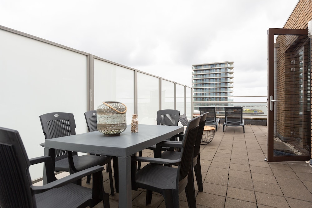 BizStay Harbour Scheveningen Apartments 35/50