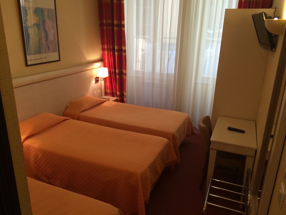 Hotel Elysee 19/23