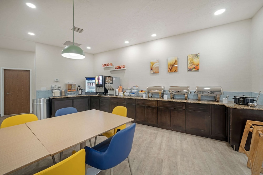 Comfort Suites Idaho Falls 31/50
