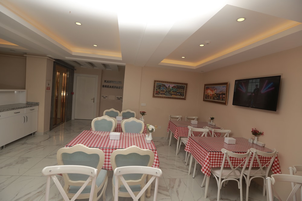Constantinopolis Hotel 38/48