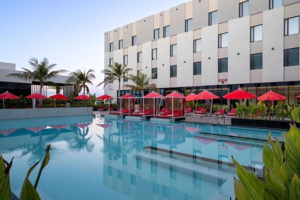 Maani Muscat Hotel & Suites 2/59