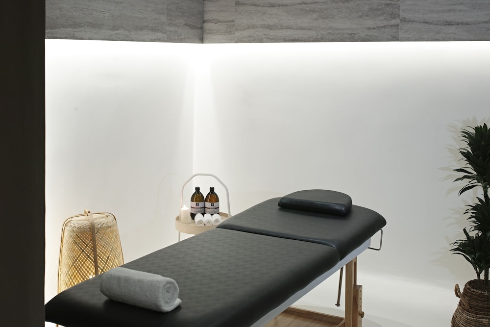 The Gem Society Boutique Hotel & Spa 40/58