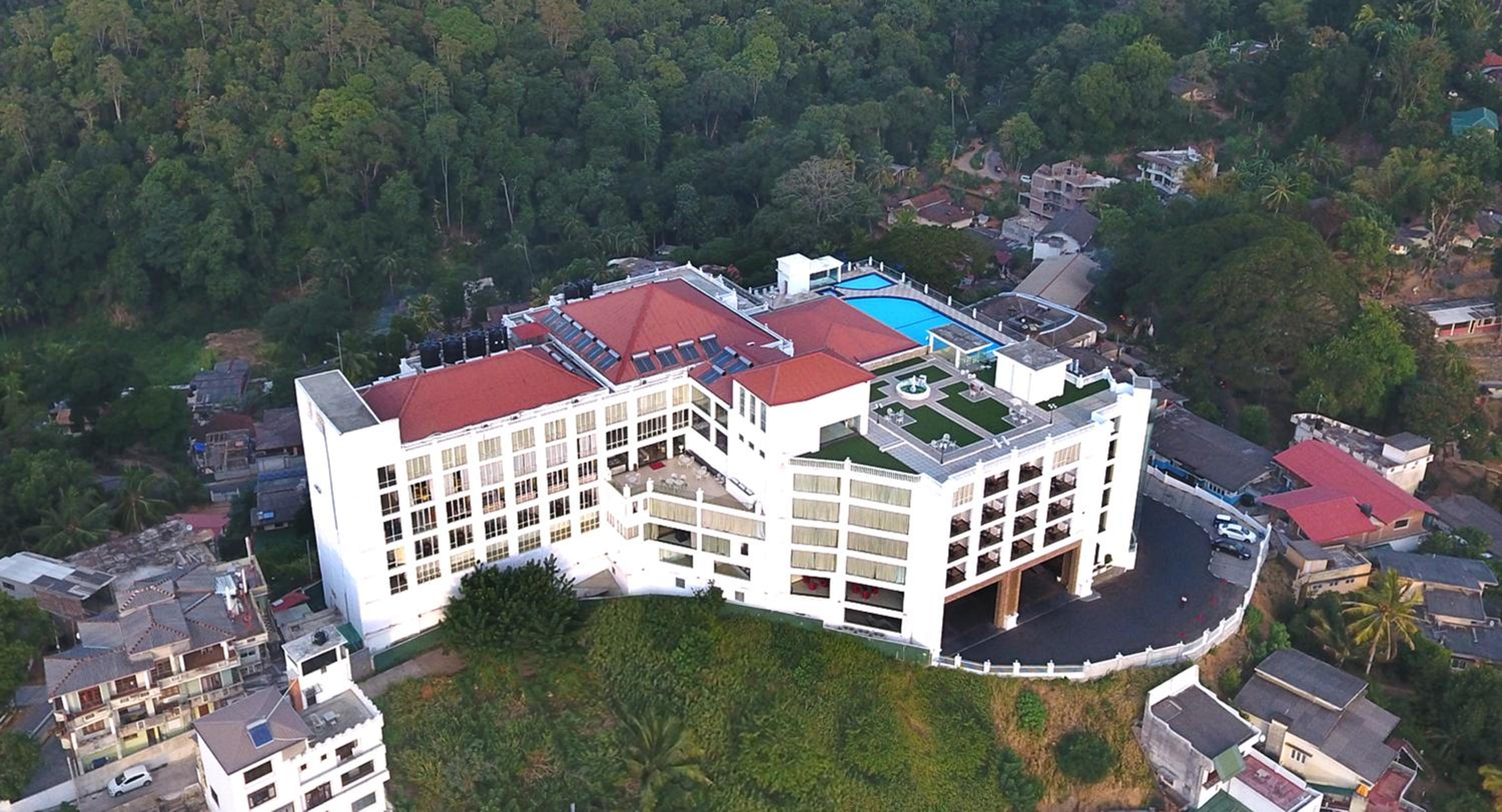 The Grand Kandyan Hotel in KANDY