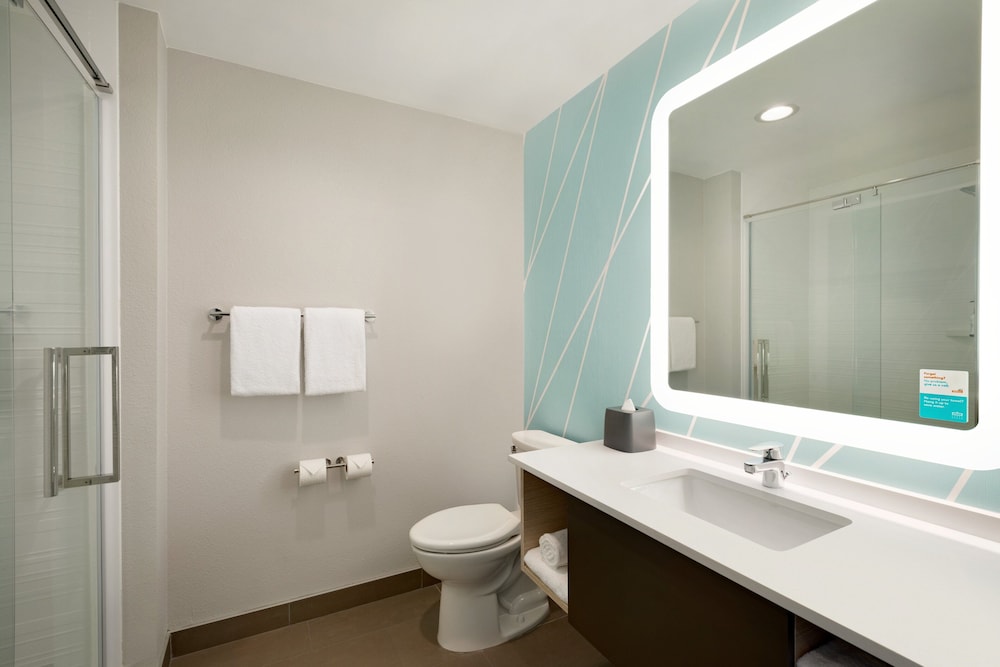 Avid Hotels Staunton 6/46