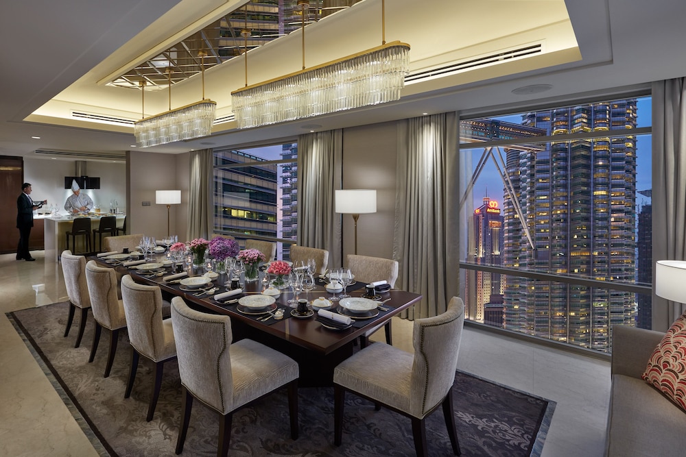 Mandarin Oriental Kuala Lumpur 61/83