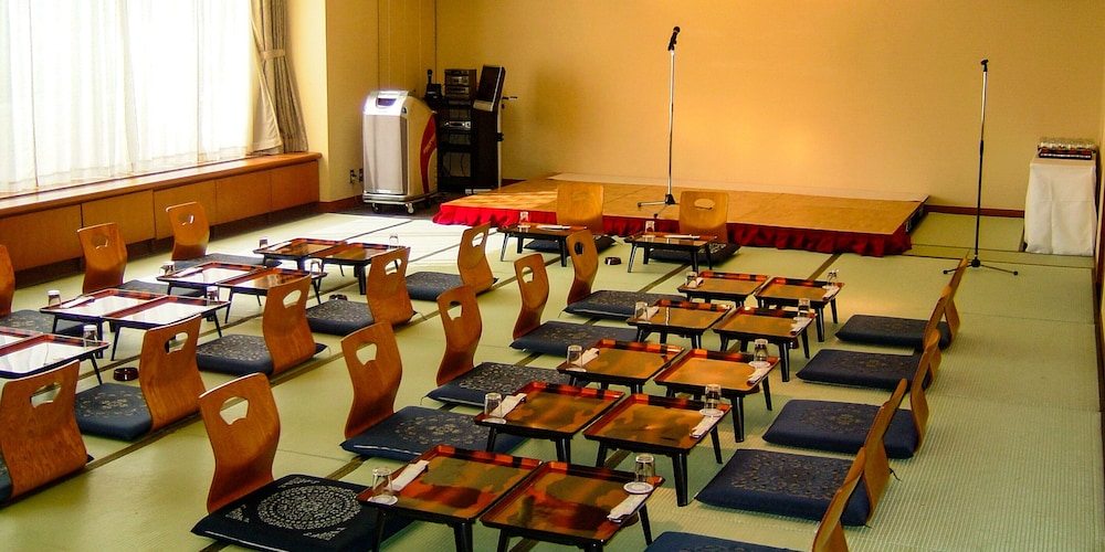 Ichihara Marine Hotel 37/47