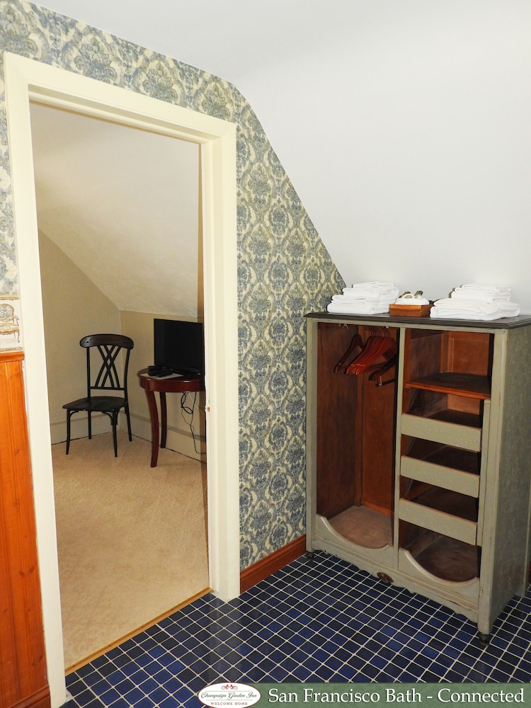 Champaign Garden Inn 7/50