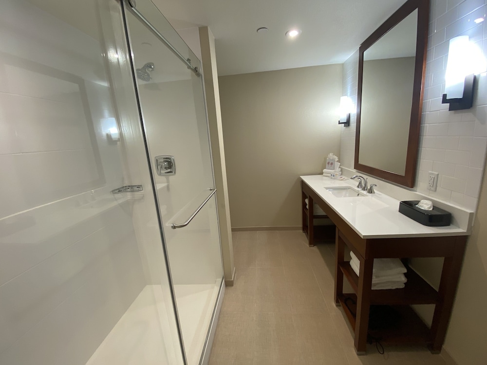 Comfort Suites Midland West 10/24