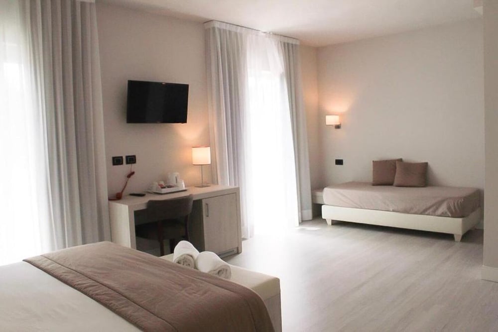 Hotel Villa Barsanti 18/50