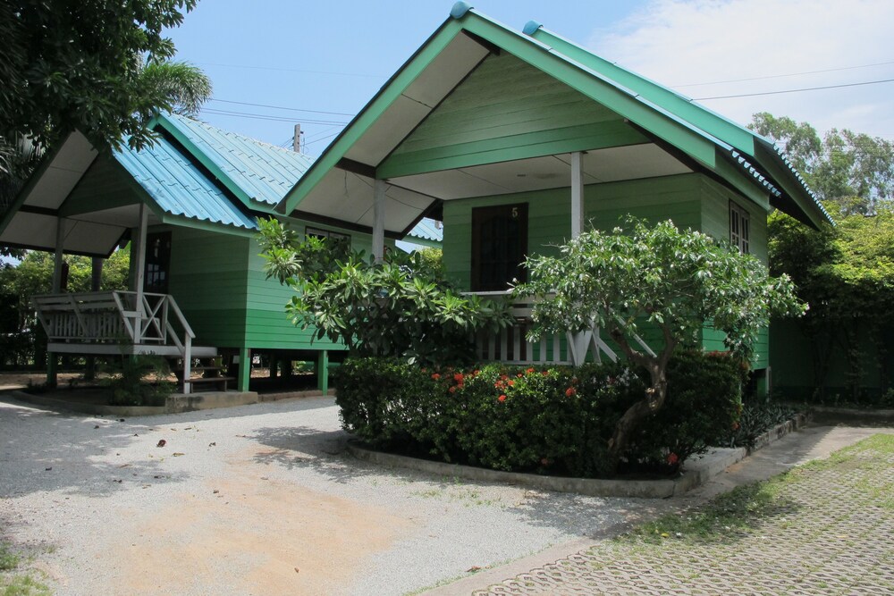 The Green Resort Sri Racha 5/20