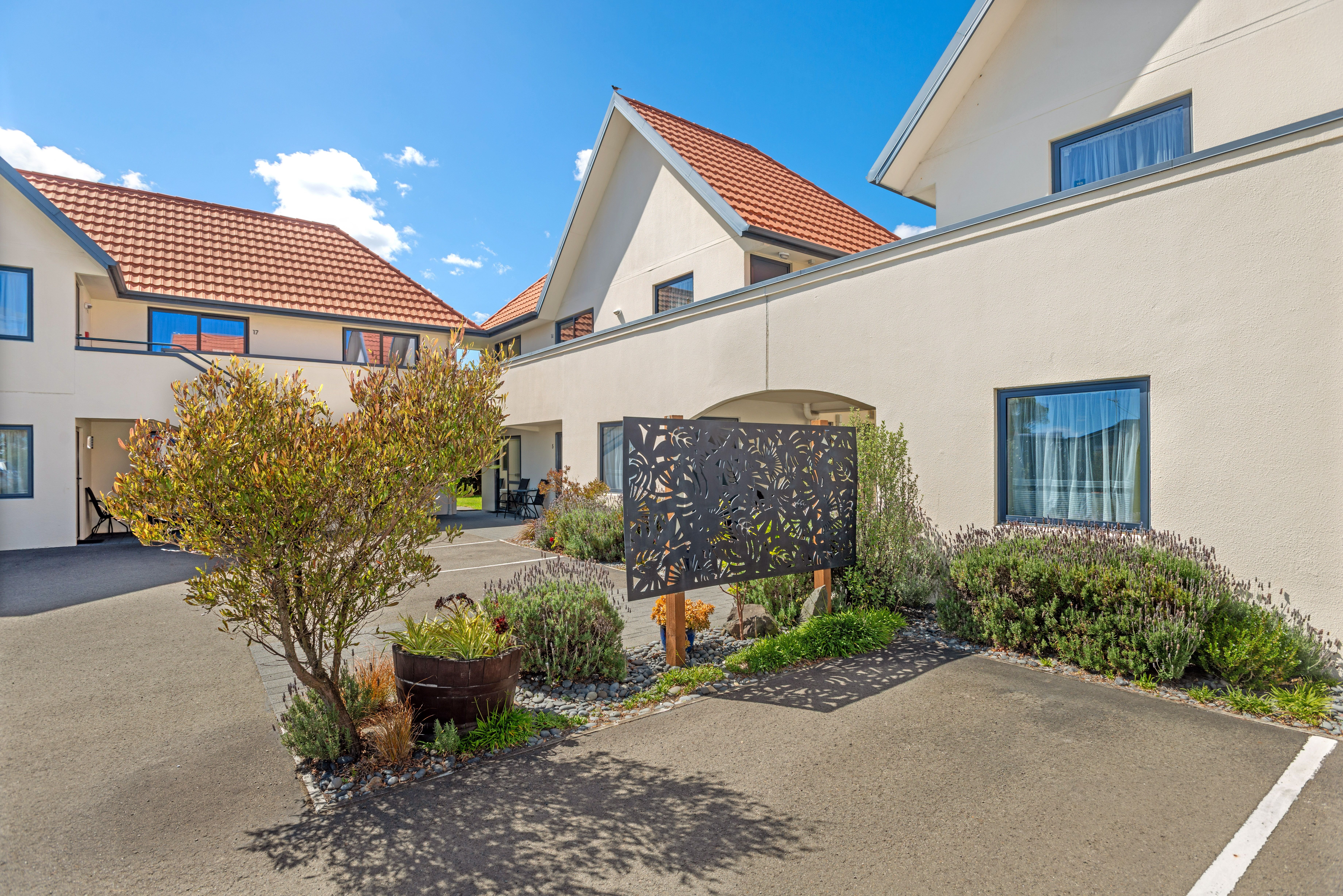 Bella Vista Gisborne 34/35
