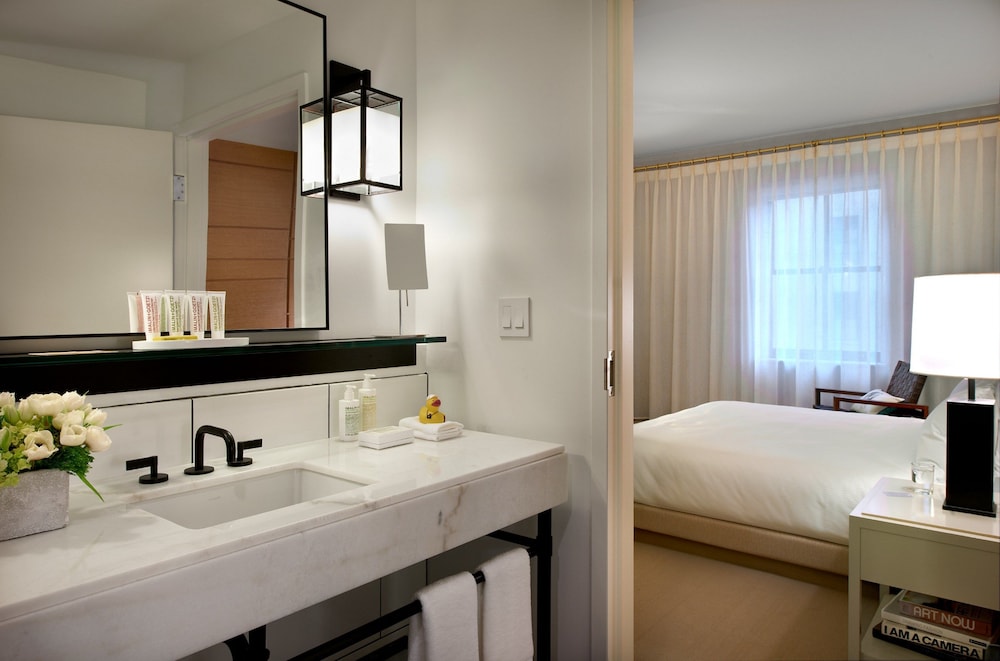 21C Museum Hotel Cincinnati 26/63