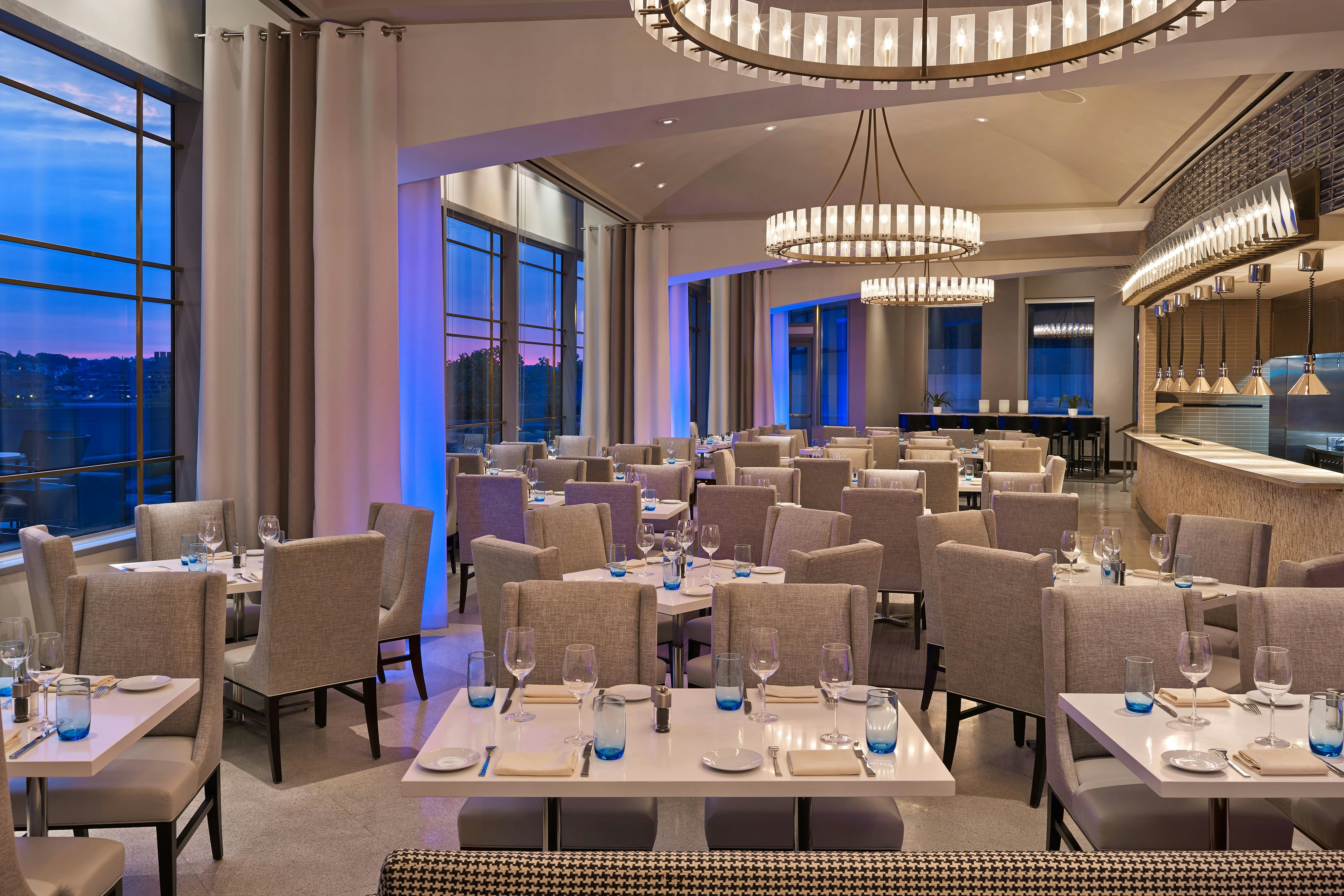Le Meridien Arlington 37/38