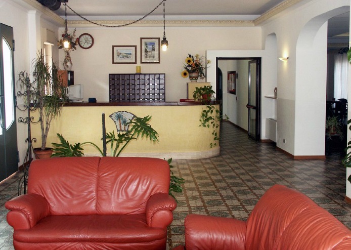 Lobby at Hotel delle Palme, LETOJANNI