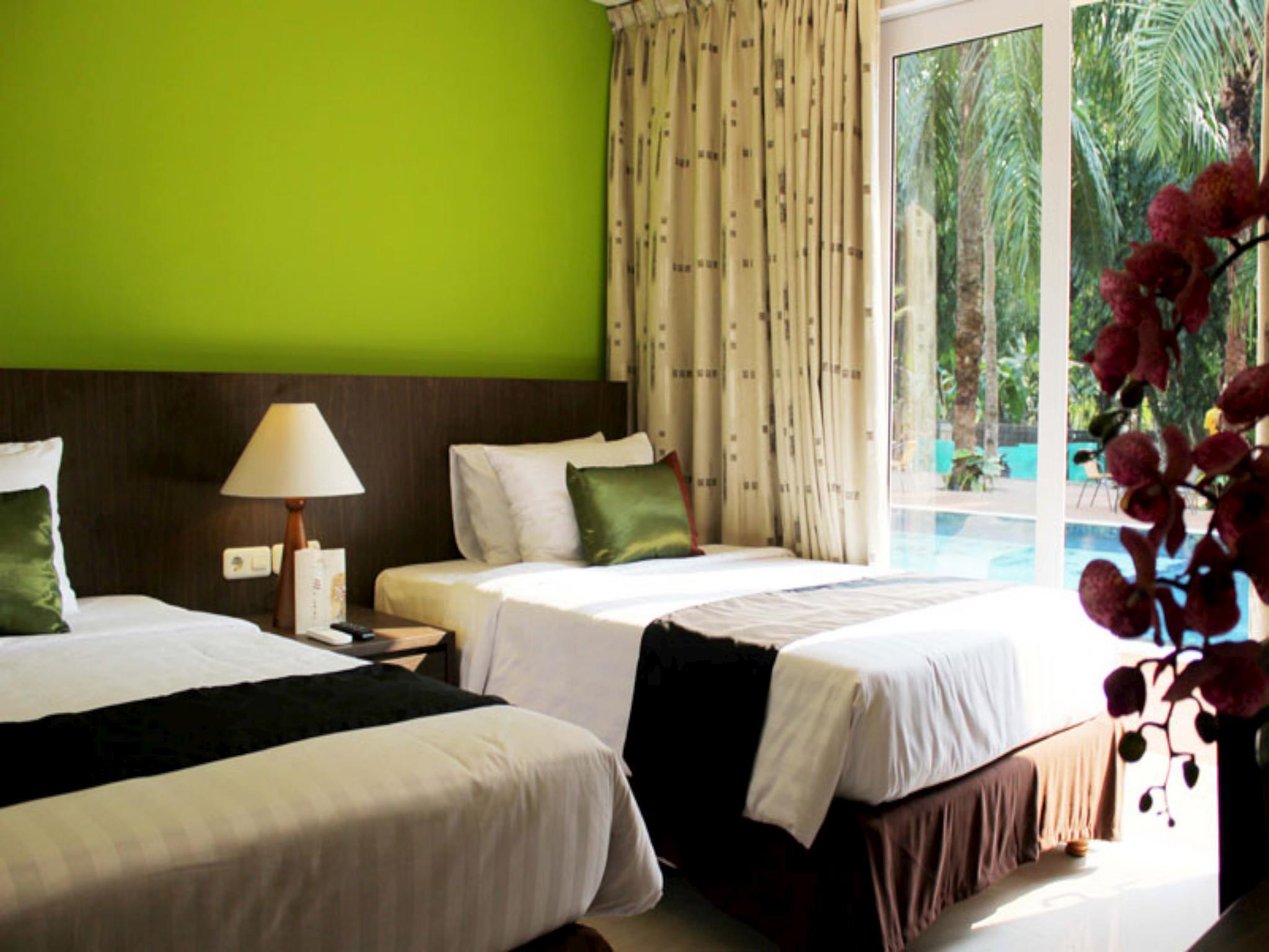 Bali De Anyer Hotel and Restaurant 8/25