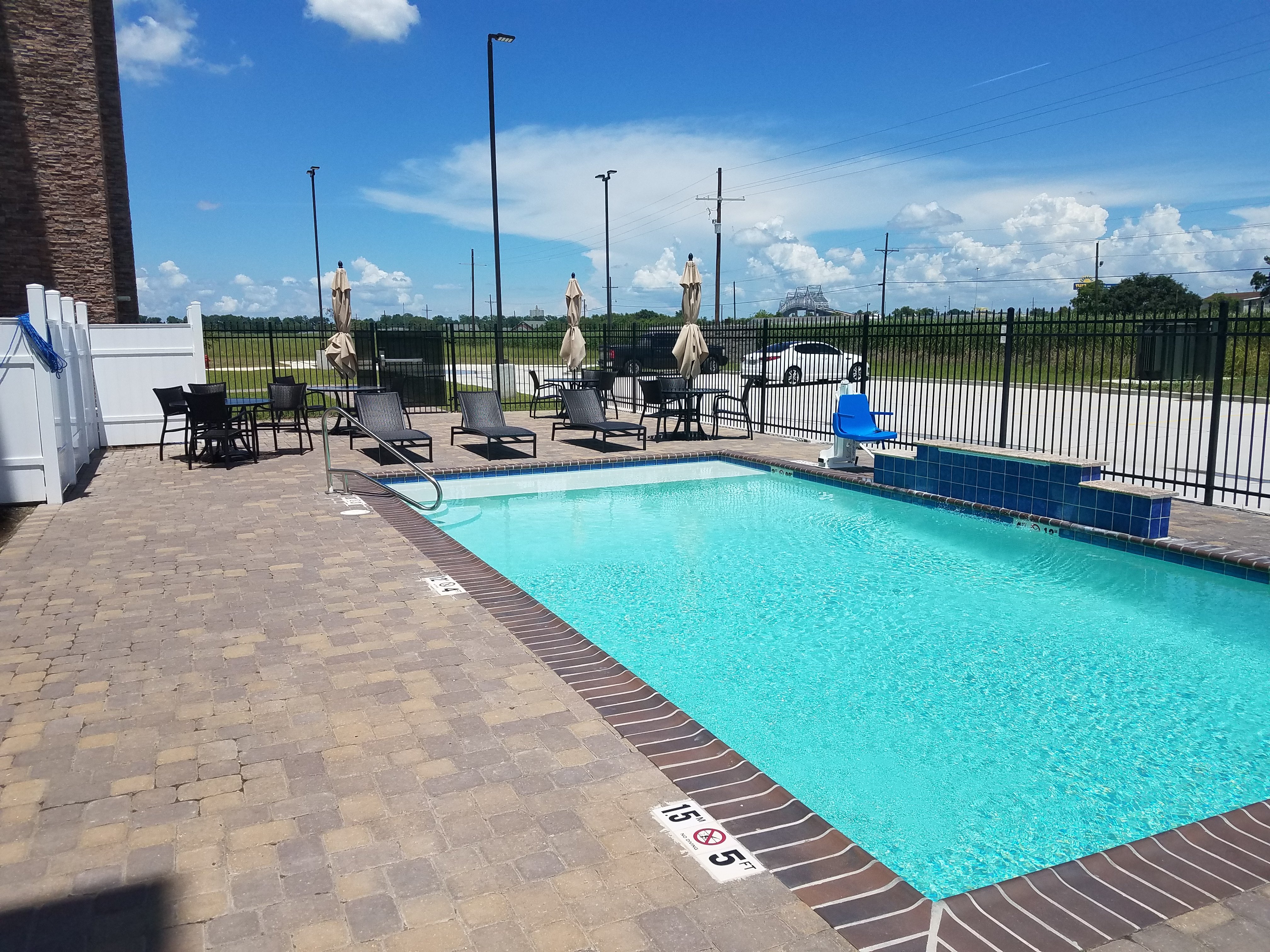 Holiday Inn Express Donaldsonville 65/70
