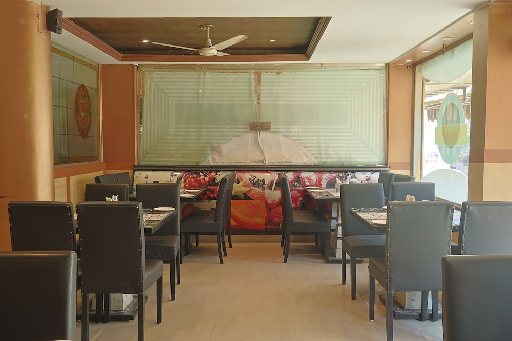 HOTEL SUDARSHAN PALACE 40/48