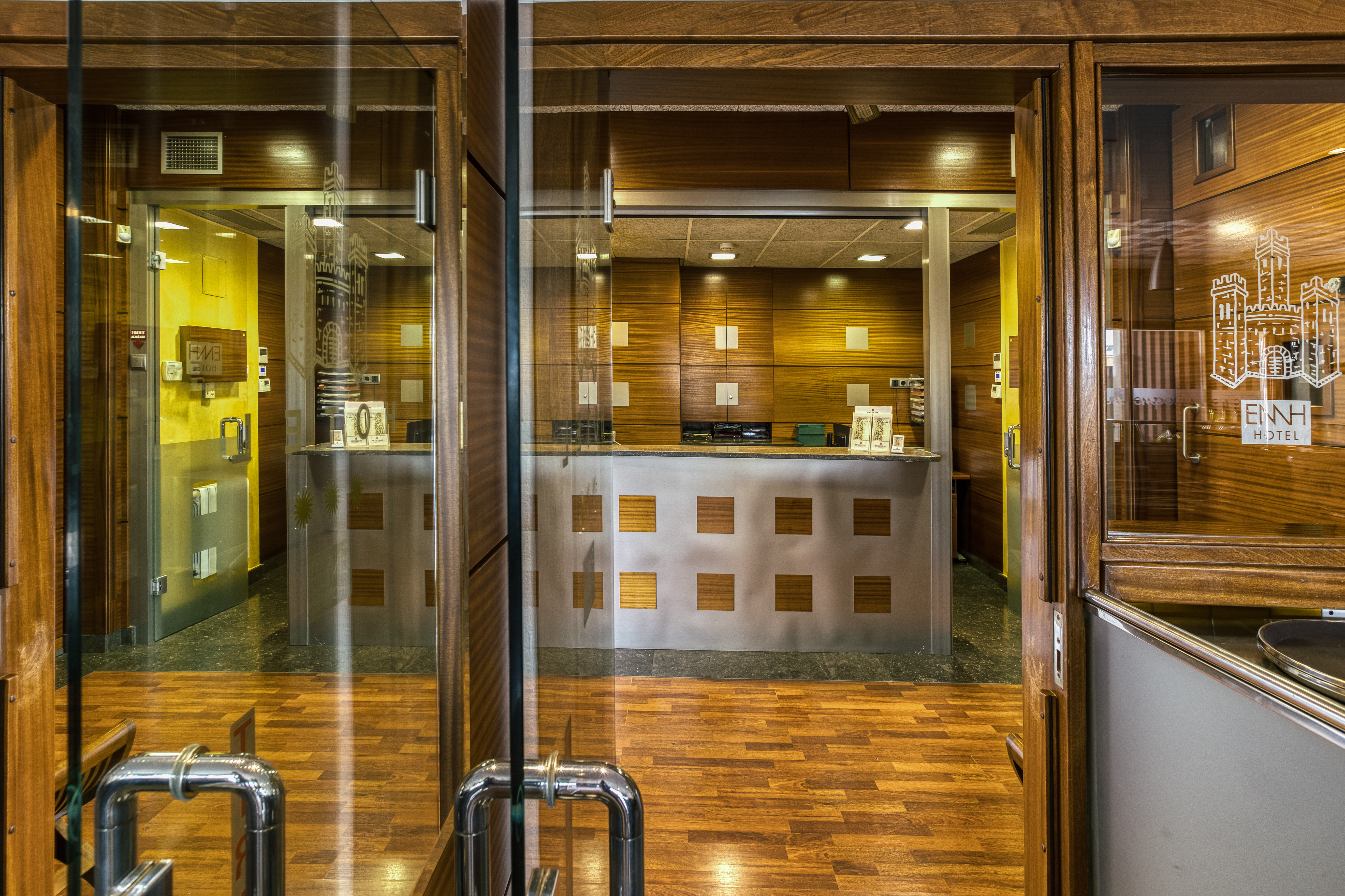 Emporium Hotel 5/42