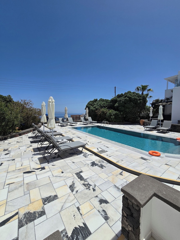 Anthonas Apartments 28/35