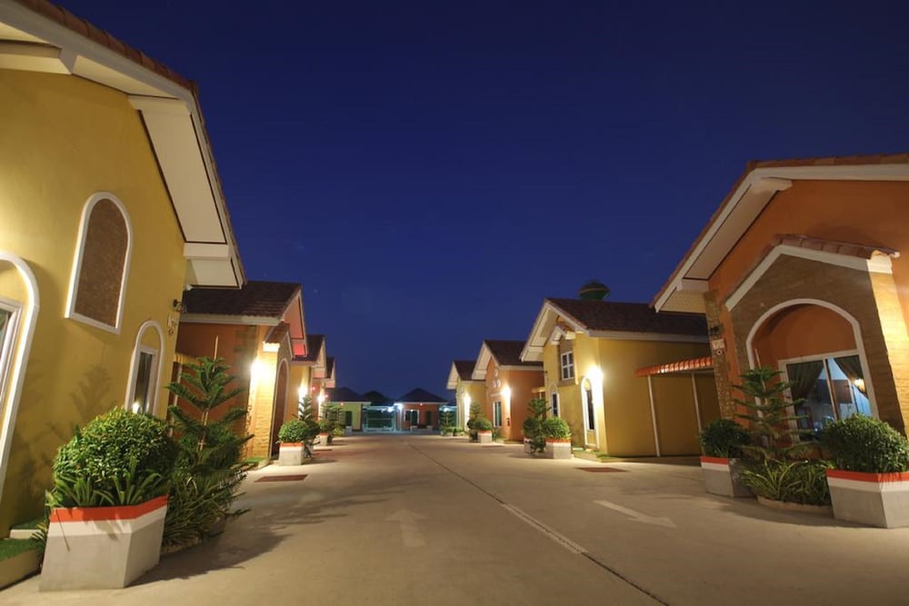 Windsor Park And Resort 4/17