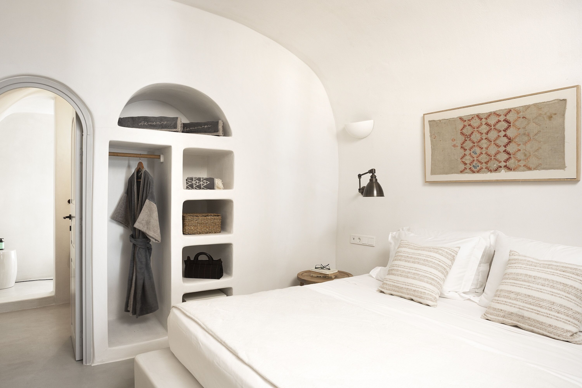 Suite, King Bed, Sofa