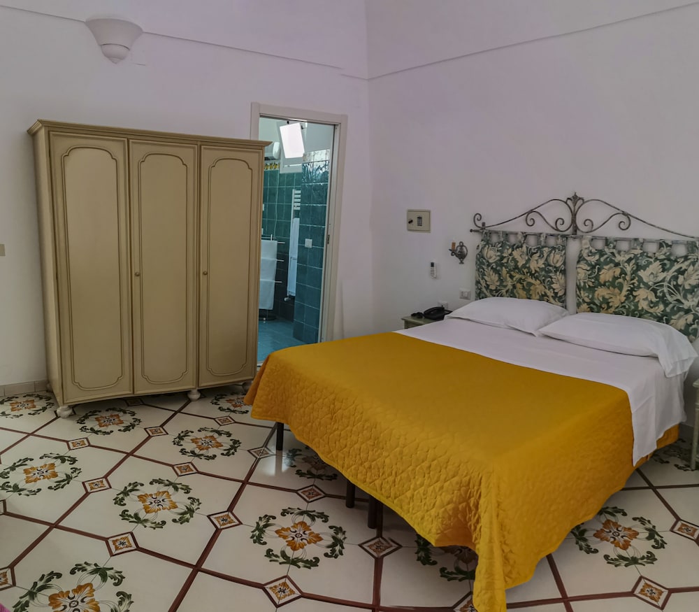 Dimora Fornillo Hotel 9/57