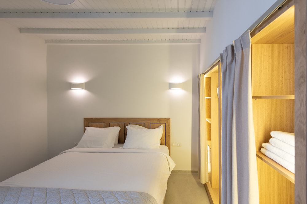 DELUXE, APARTMENT