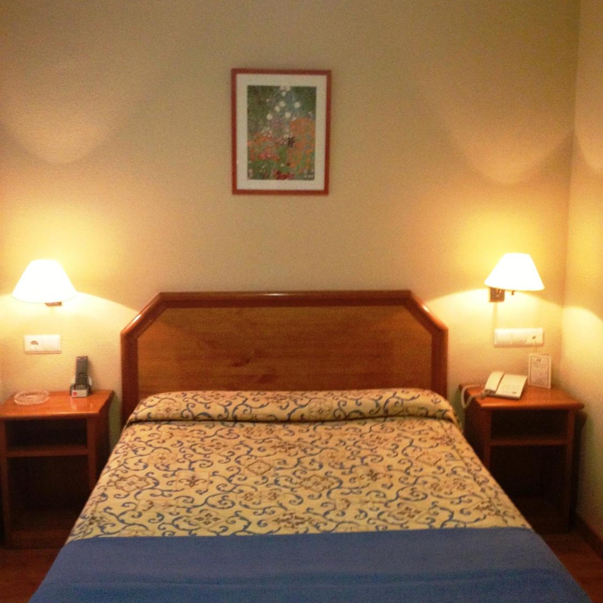 Petite, Single، Hispania 3/10
