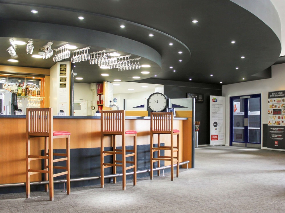 Cardiff Gate International Business Park 26/33