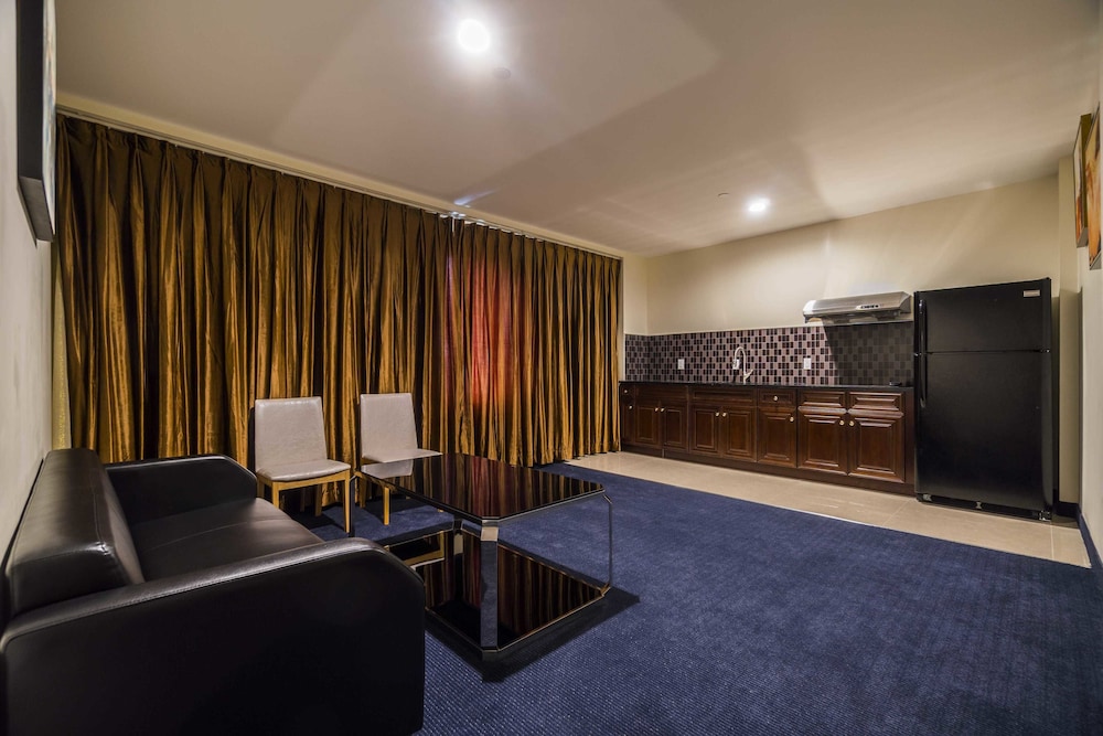 John Hotel 7/41