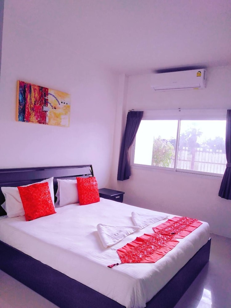 Phet Cha-am Plaza & Resort 7/43