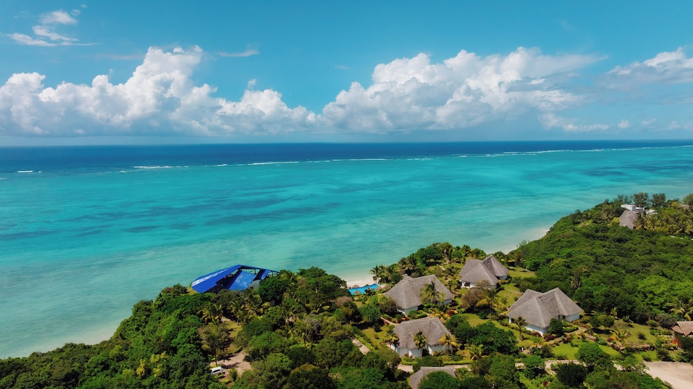 Pearl Beach Resort by Sansi 46/50