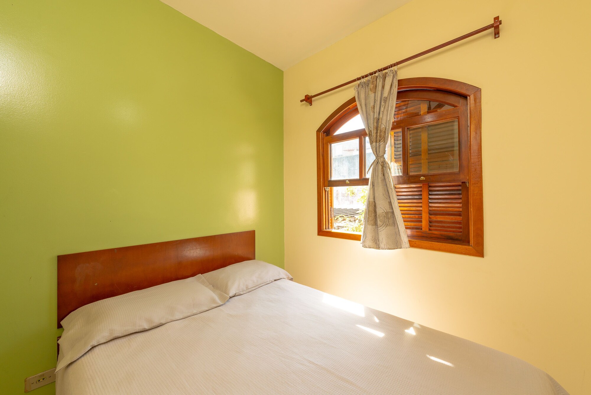 Room, 4 Beds, 2 Double Beds, Convertible Double Bed