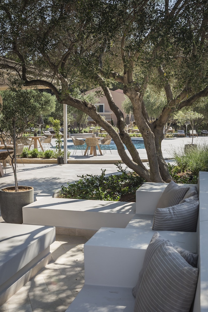Thalassa Boutique Hotel 67/77