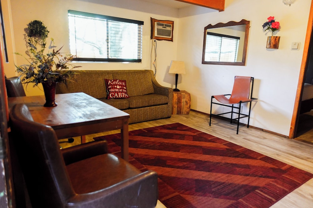 Sleepy Hollow Cabins and Hotel 39/50