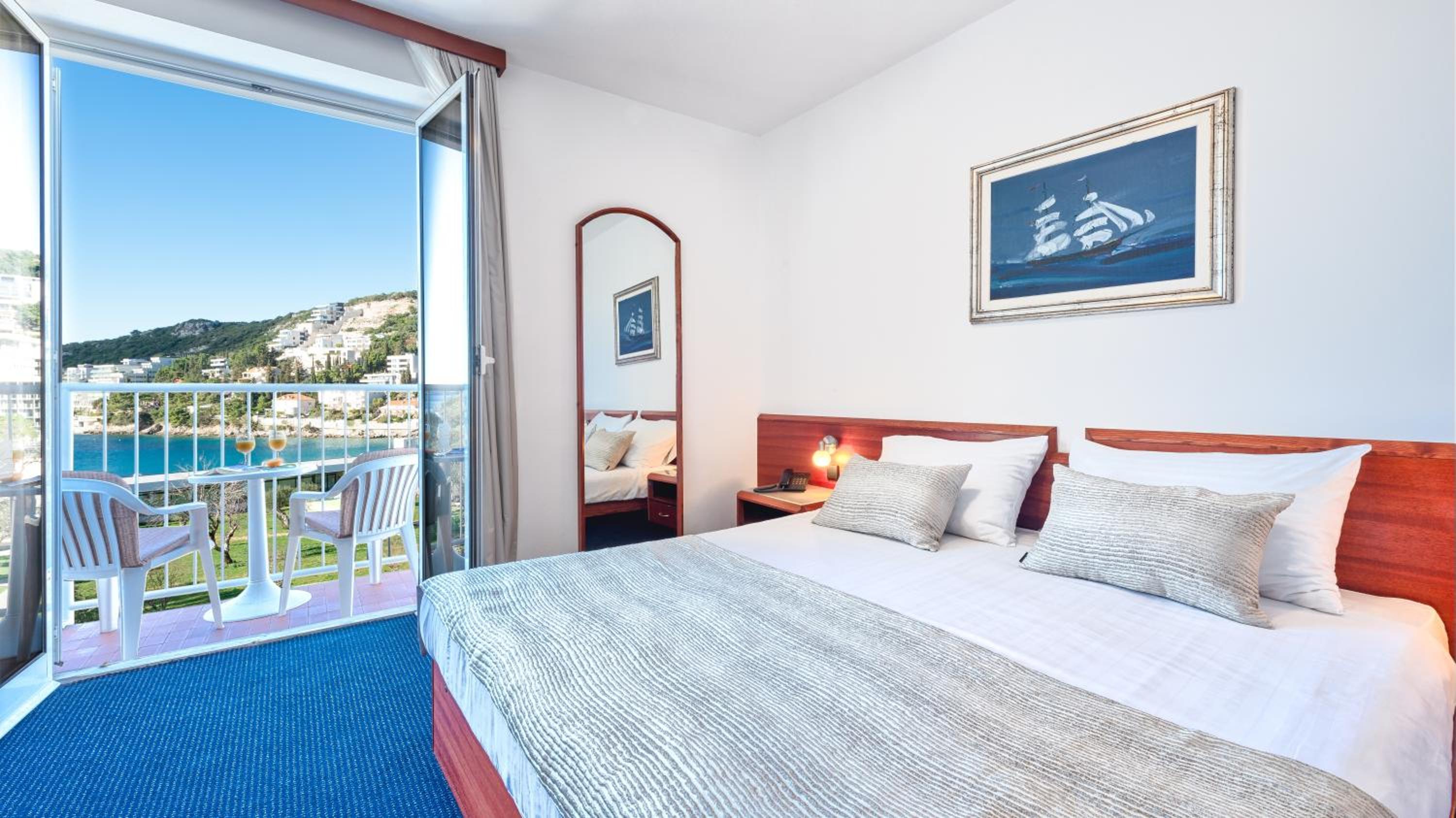 ROOM, DOUBLE OR TWIN BED, SEA VIEW, BALCONY