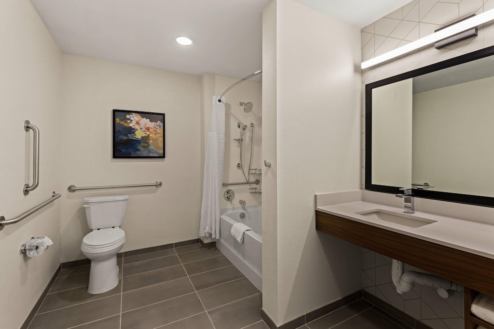 Everhome Suites Georgetown - Austin 65/66