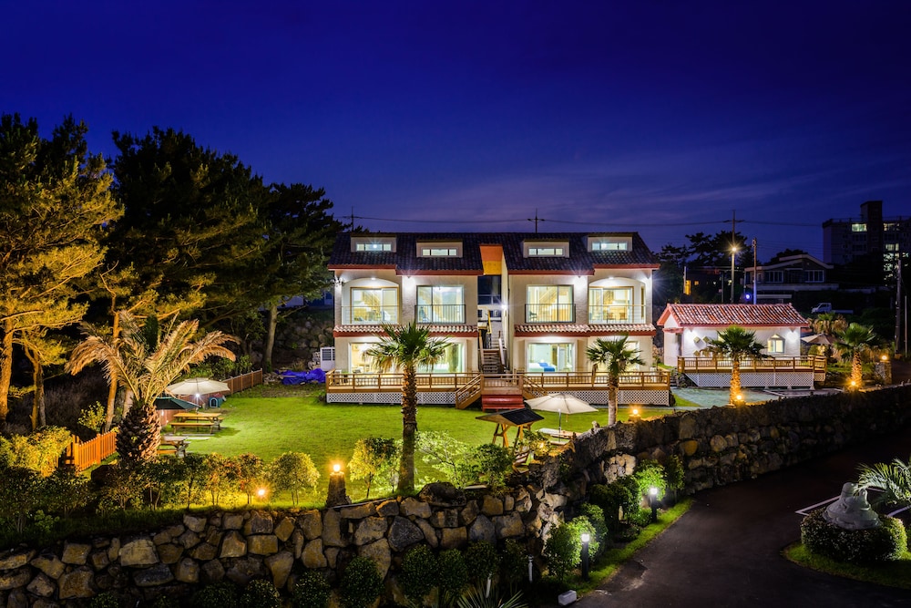 Badaweeondeok Pension photo2